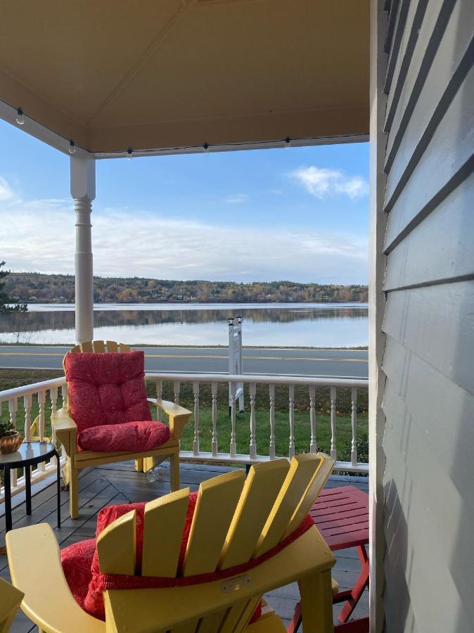 Toba'S Bed & Breakfast Lunenburg Exterior photo