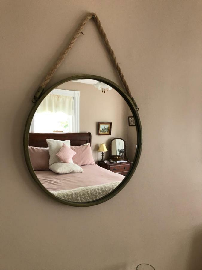 Toba'S Bed & Breakfast Lunenburg Exterior photo